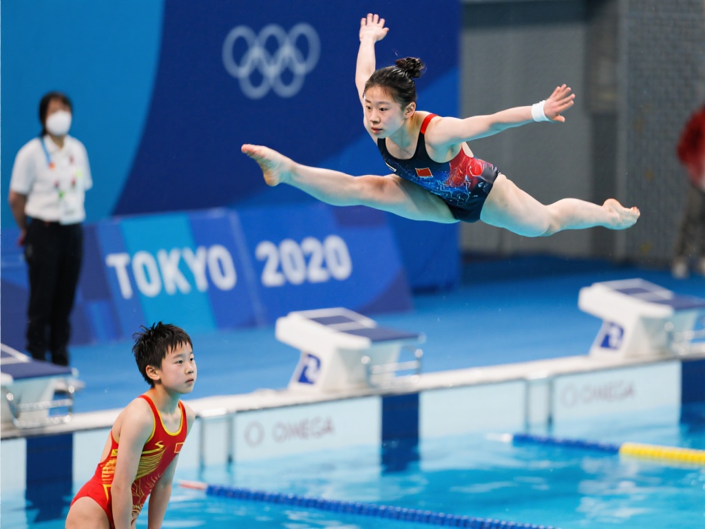 陈芋汐力压全红婵夺冠，勇摘世界杯三连冠桂冠