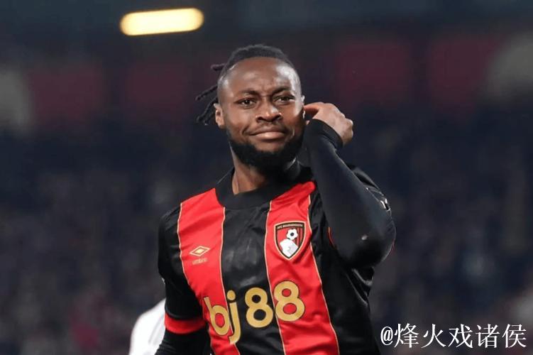 英超-帕利尼亚惊艳倒钩，塞梅尼奥压哨绝杀，热刺2-3不敌伯恩茅斯